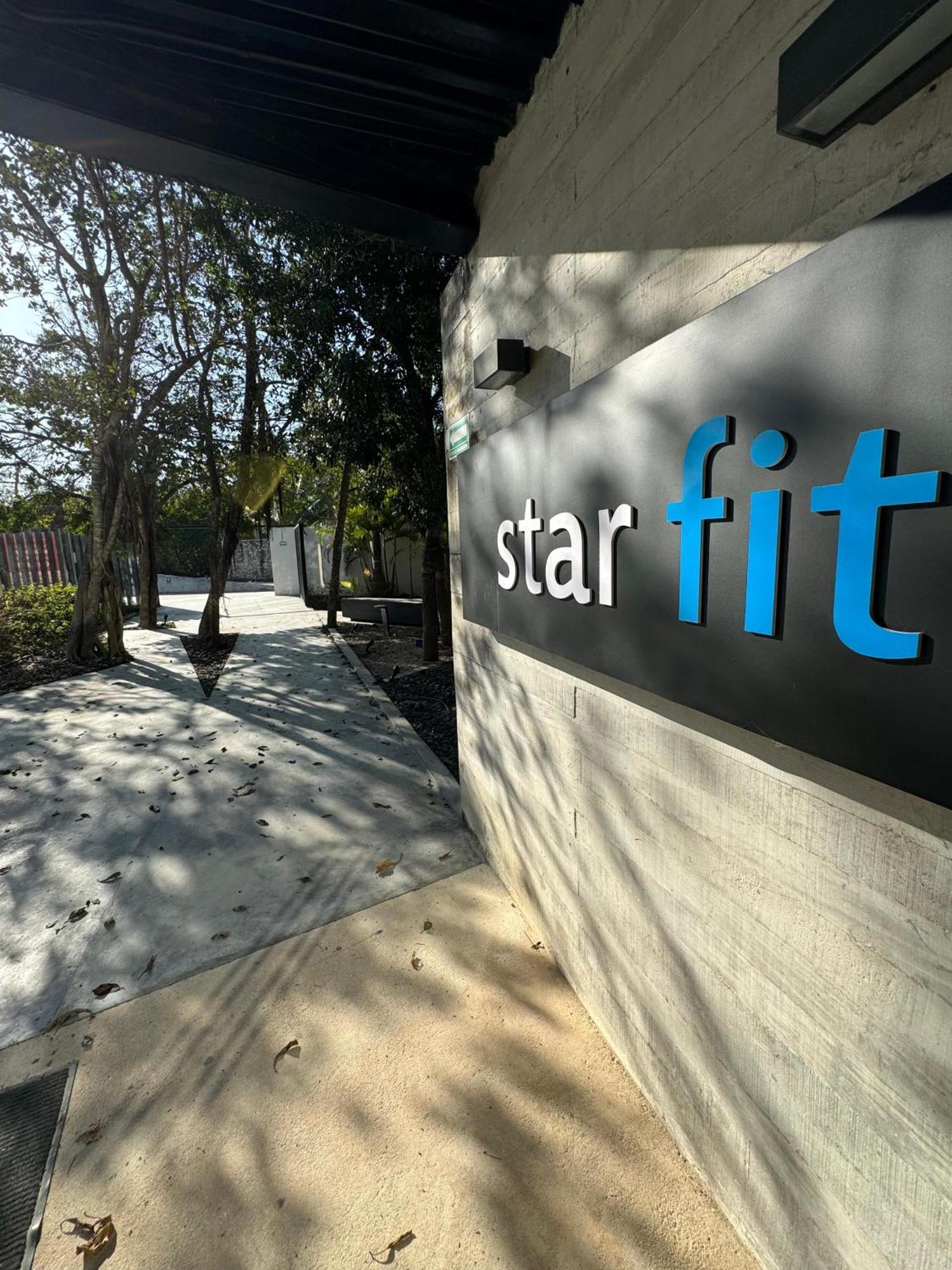 Starfit Hotel Boutique Beachclub, Spa & Gym Included 툴룸 외부 사진